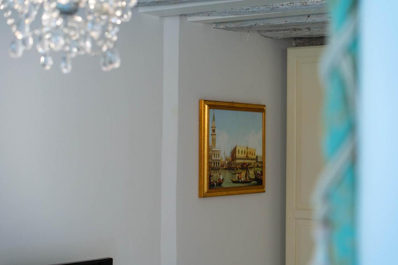 Loving In Venice, 5 Stars Esterno foto